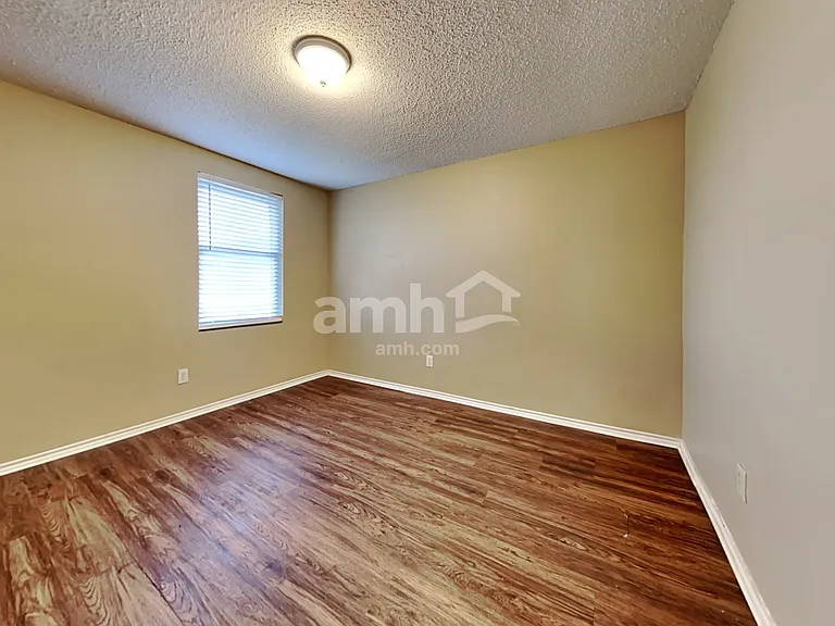 1404 Sunflower Ct — Photo 18