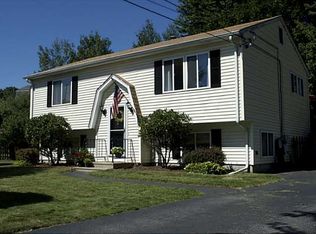 11 Kings Forest Ln, West Warwick, RI 02893