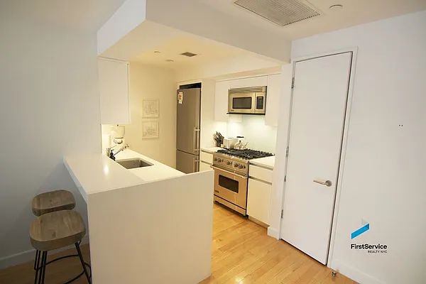 Rented by FirstService Realty (legacy) | media 40