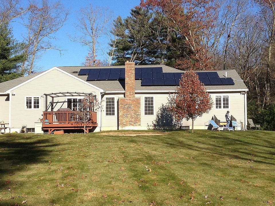2nd image of 30 Mount Pleasant St