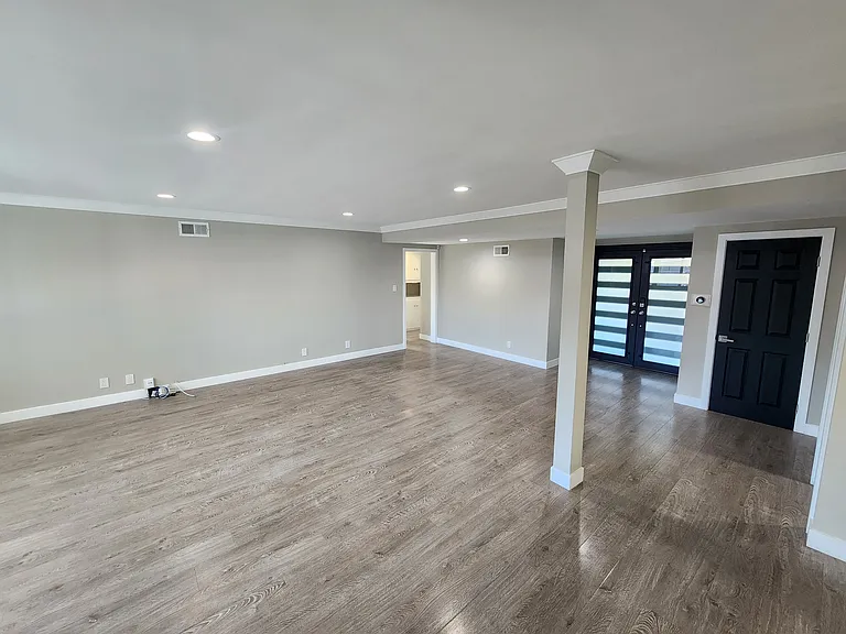 17200 Willard St — Photo 3