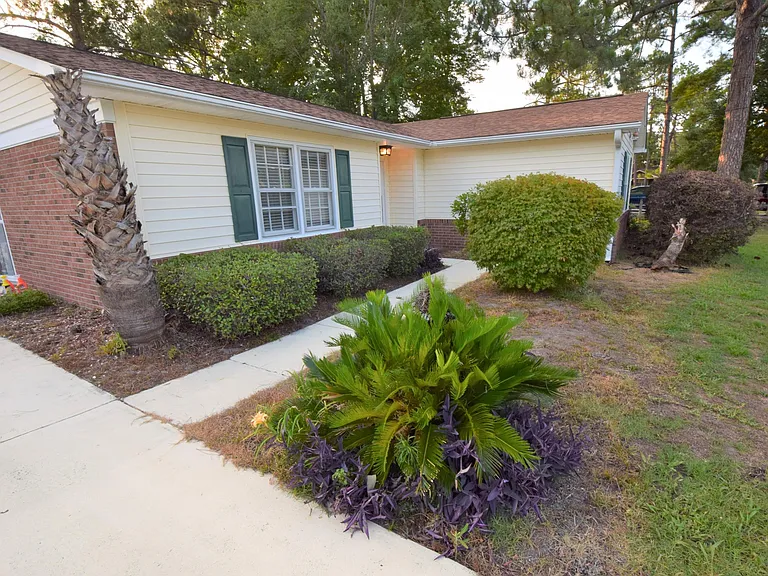 617 Plymouth Dr — Photo 16