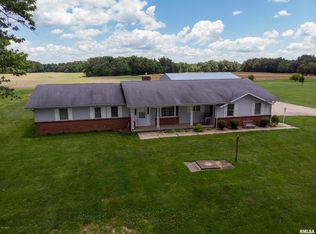 2162 Wisher Rd, Patoka, IL 62875