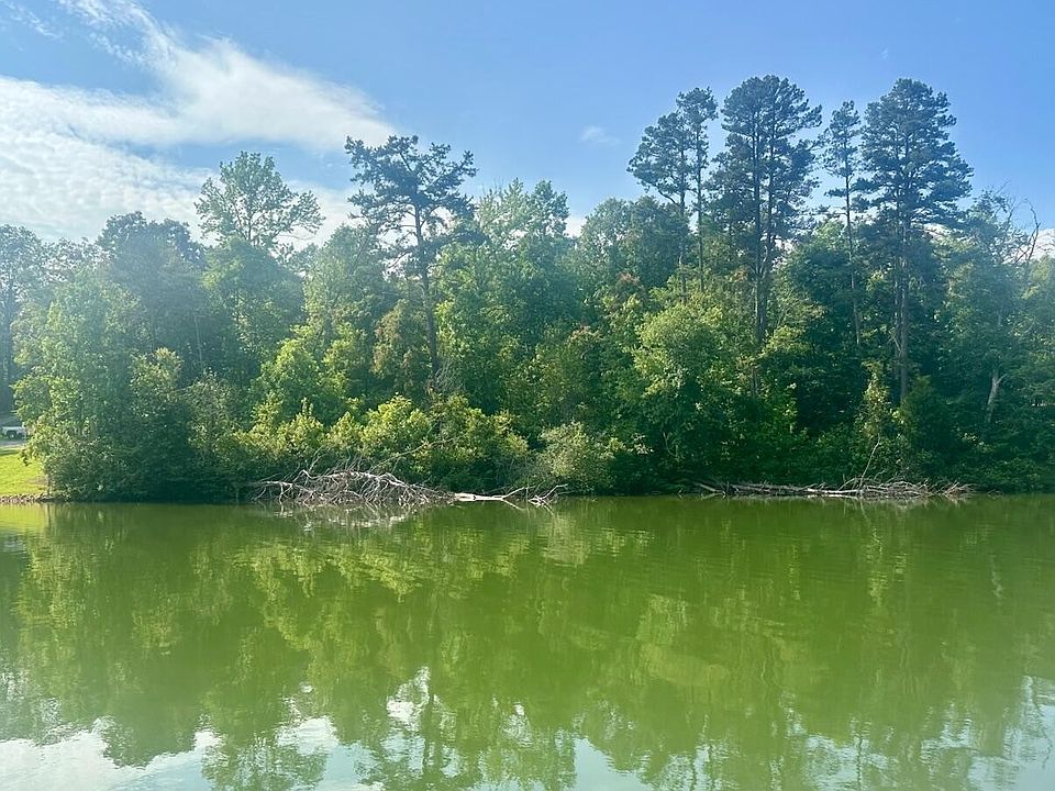2nd image of 590 Ewing Rd