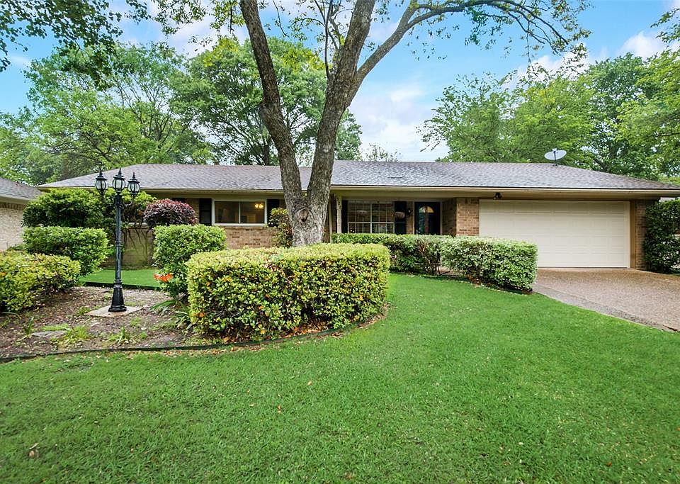 1st image of 528 Oakridge Dr
