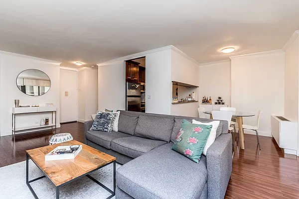 Sold by Keller Williams Realty Landmark II | media 28