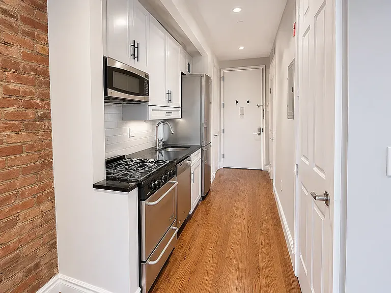 248 Mott St #A — Photo 2