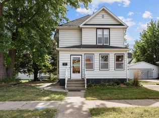 517 W 1st St, Kewanee, IL 61443