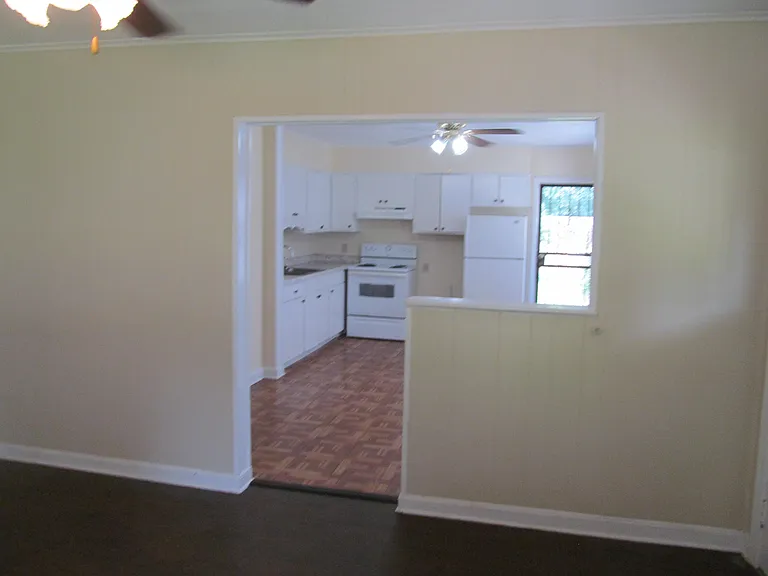 3682 Bowen Ave — Photo 6