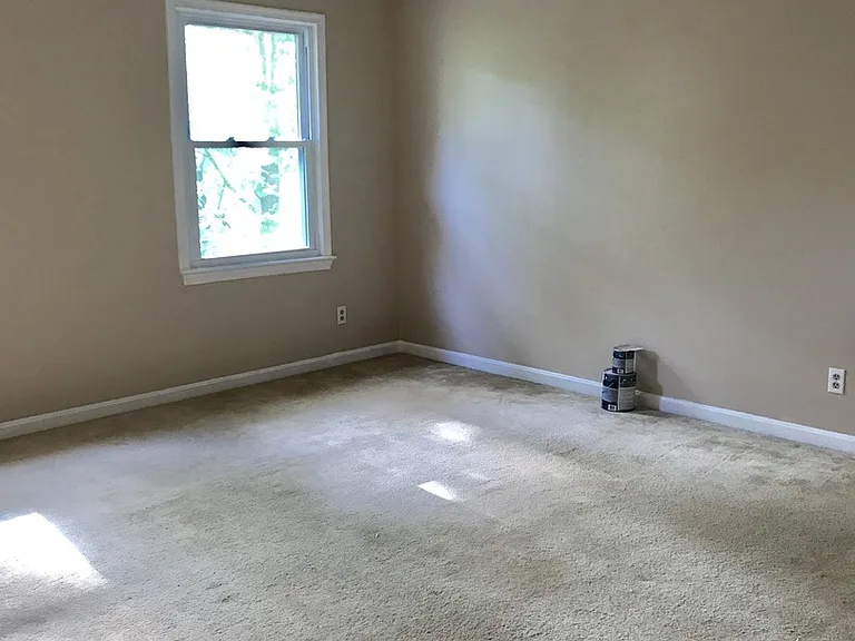 2021 State Room Dr — Photo 8