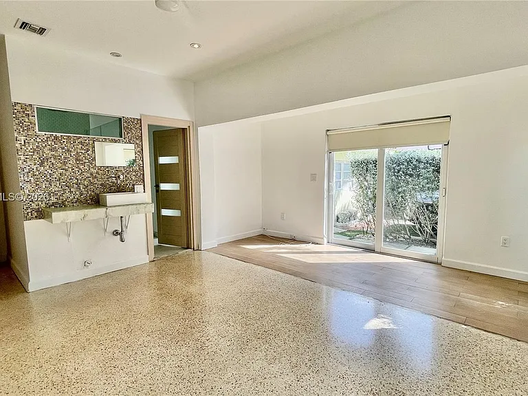 625 93rd St — Photo 39