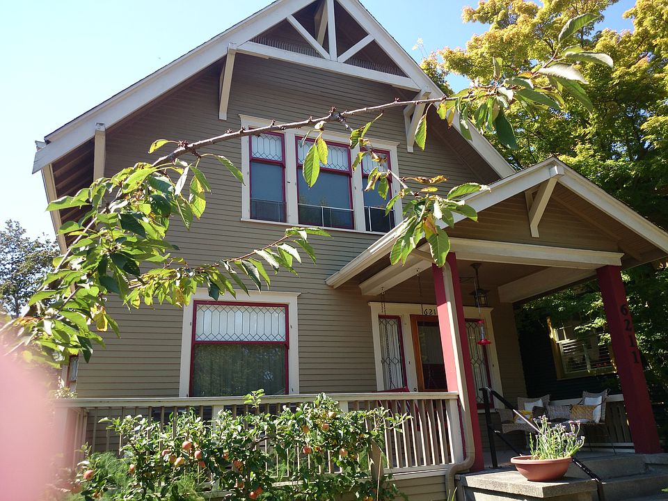 1st image of 6211 Brooklyn Ave NE