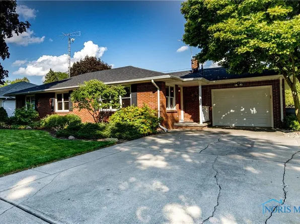805 N Ludwig Ave, Gibsonburg, OH 43431