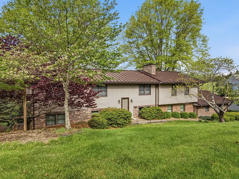 1721 Plank Dr — Photo 46