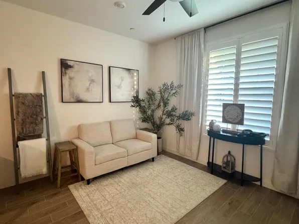 1211 Atlantica Dr S #1, Madera, CA 93636