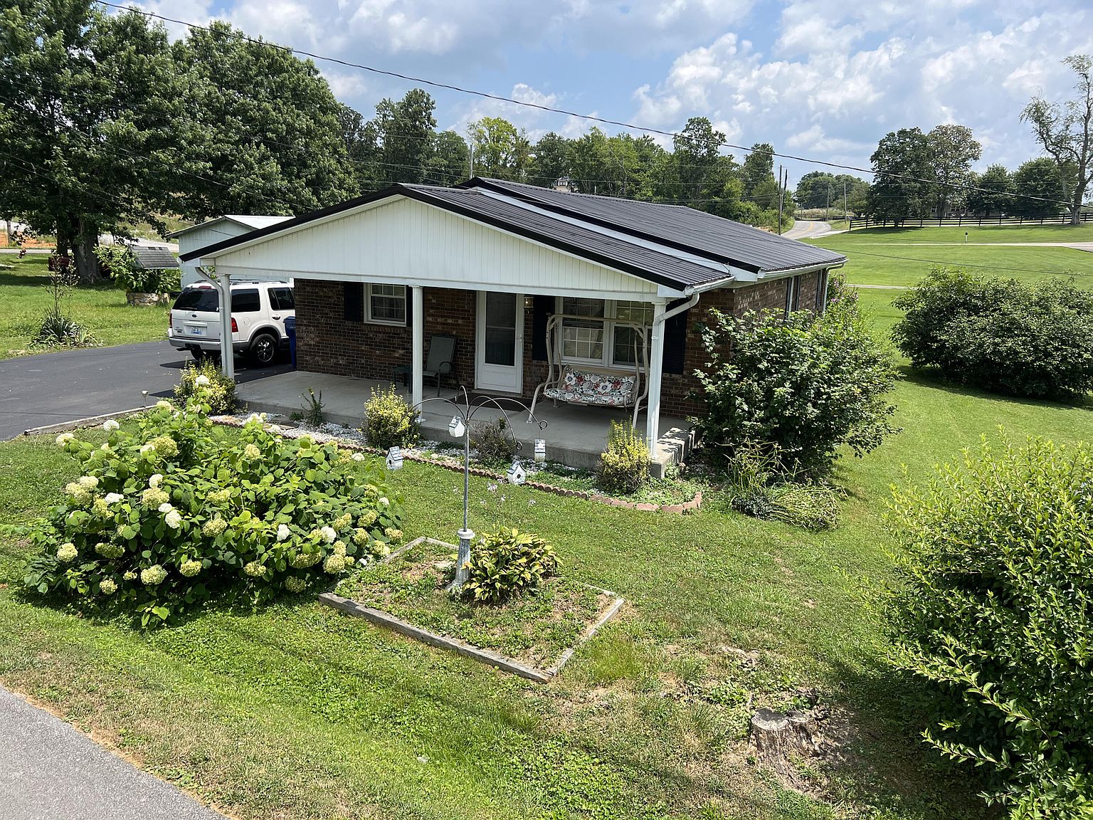 38 Maple Ln, Science Hill, KY 42553 MLS 23014116 Zillow
