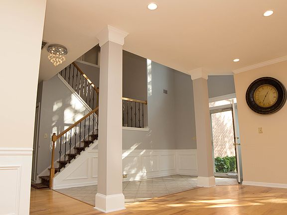 5th image of 5025 Baywood Dr