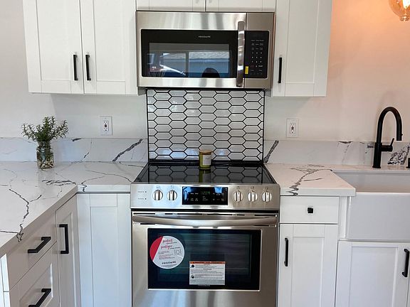 4th image of 3666 Palo Verde Ave #A