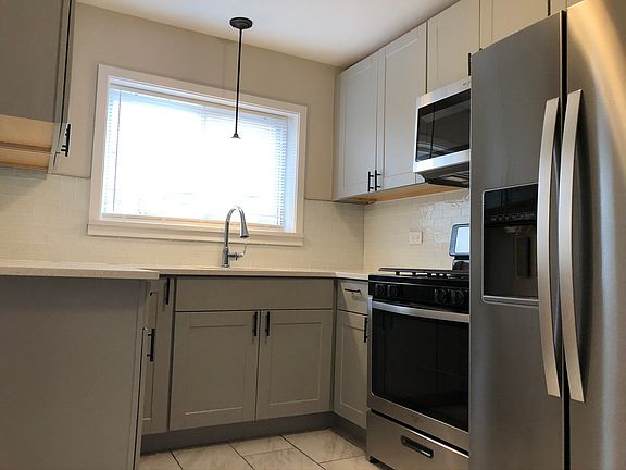 4th image of 6029 N Damen Ave APT 106