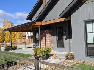 2562 W Rustic Forge St, Eagle, ID 83616