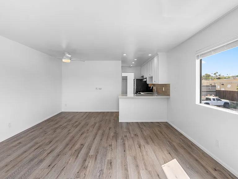 Pacific Villas — Photo 27