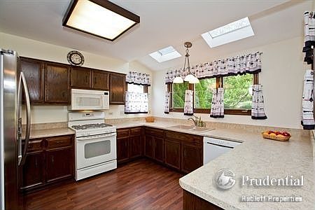 3rd image of 3308 Parkside Dr
