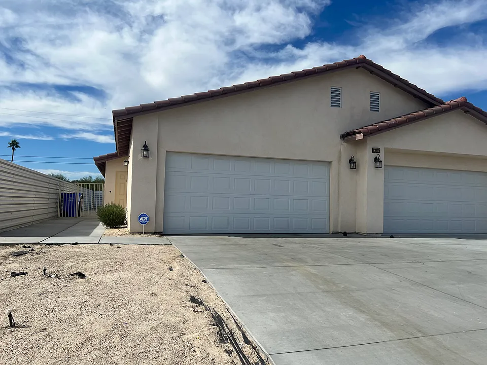 13615 Sarita Dr