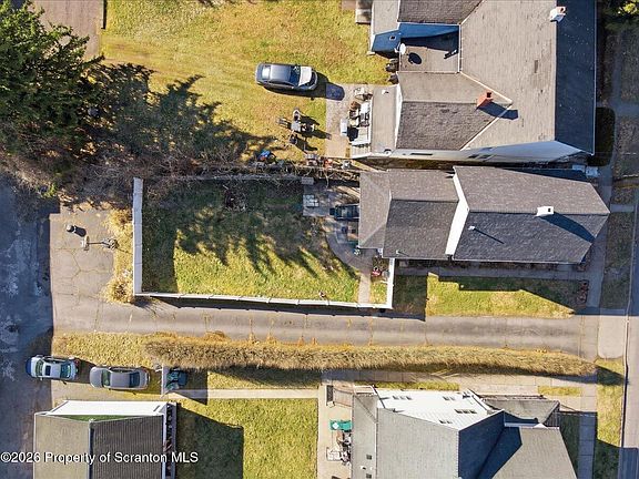 3rd image of 227 Reese St