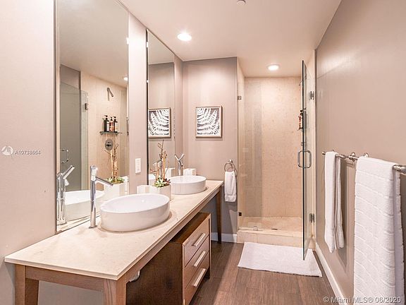 5th image of 485 Brickell Ave APT 1902