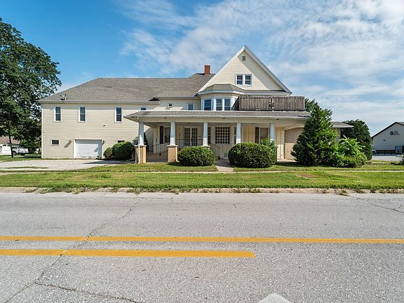3rd image of 1204 5th St