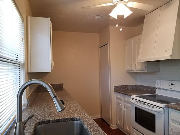 5th image of 5508 Squires Dr
