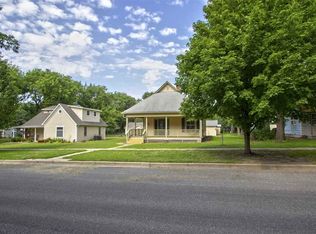 215 N Elm St, Whitewater, KS 67154