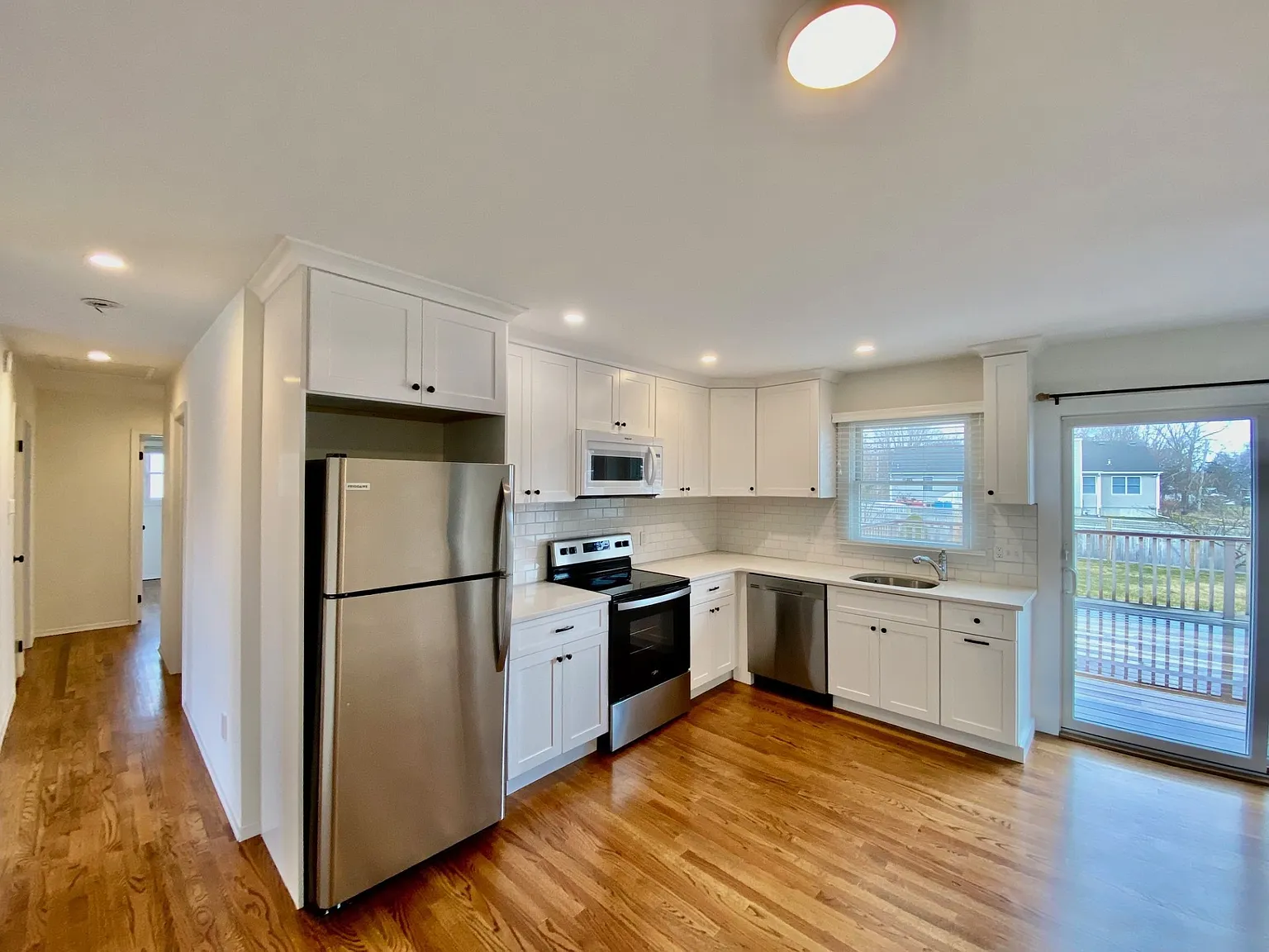 Beautiful 3 Bedroom Ranch Minutes to Greenport — Photo 3