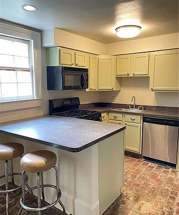 4th image of 1515 6th St APT 2