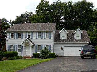 3237 Ridgeway Dr, Greensburg, PA 15601