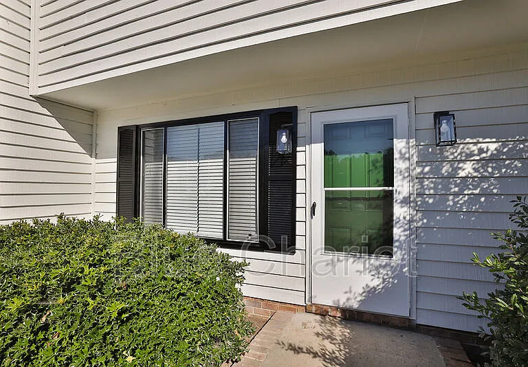 1000 Fargo St #E3 — Photo 30