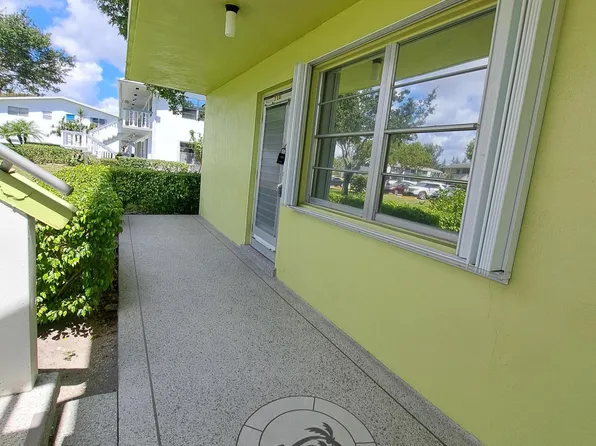 238 Windsor K, West Palm Beach, FL 33417