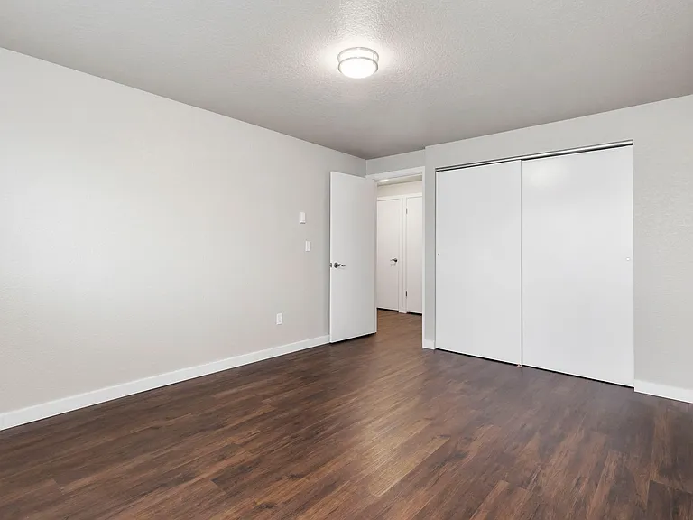 Westmont Apartments — Photo 6