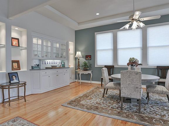 5th image of 2100 Oak Creek Dr #91