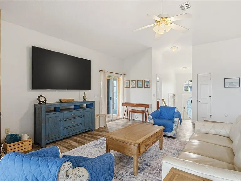 6731 Arroyo Dr — Photo 11