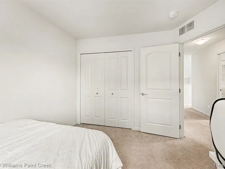 4923 Treeside Ln — Photo 13