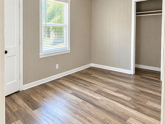 4th image of 2377 Imogene St