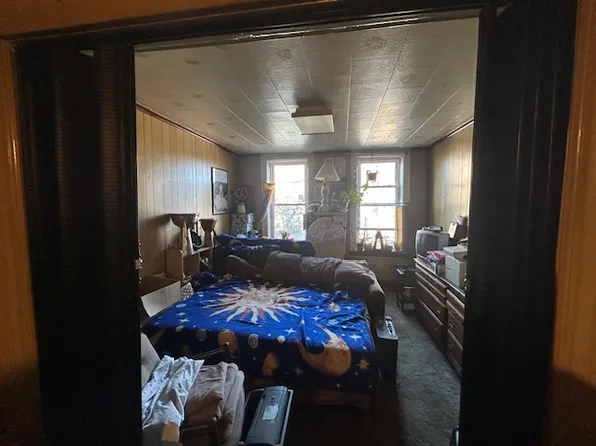 25 Van Dam Street image 11 of 22