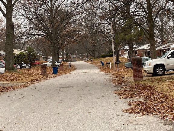 4th image of 1812 Elkins Dr
