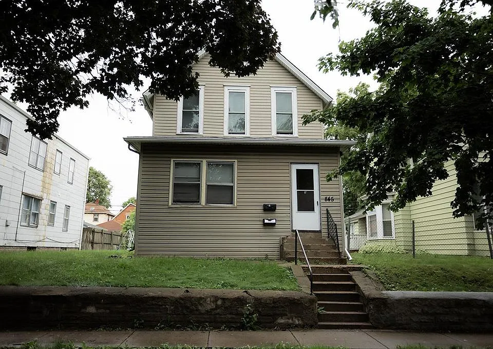 845 Lawson Ave E #2