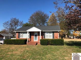 107 E Graham St, Fredonia, KY 42411