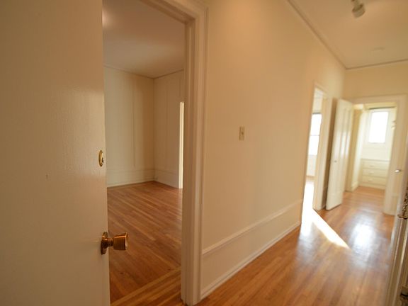 4th image of 2595 Washington St