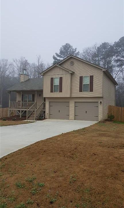 2nd image of 1641 Deer Creek Ln