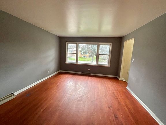 5th image of 3618 1/2 Gunderson Ave