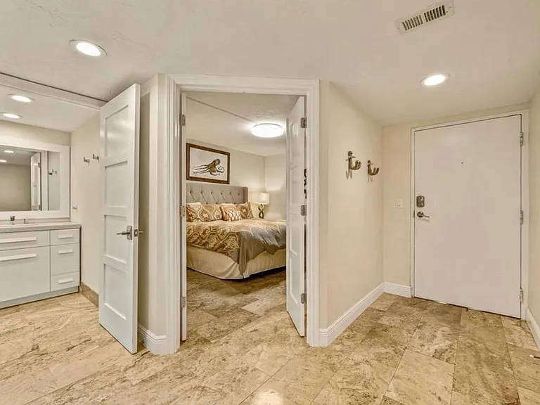 3801 E Bay Dr #110 — Photo 18
